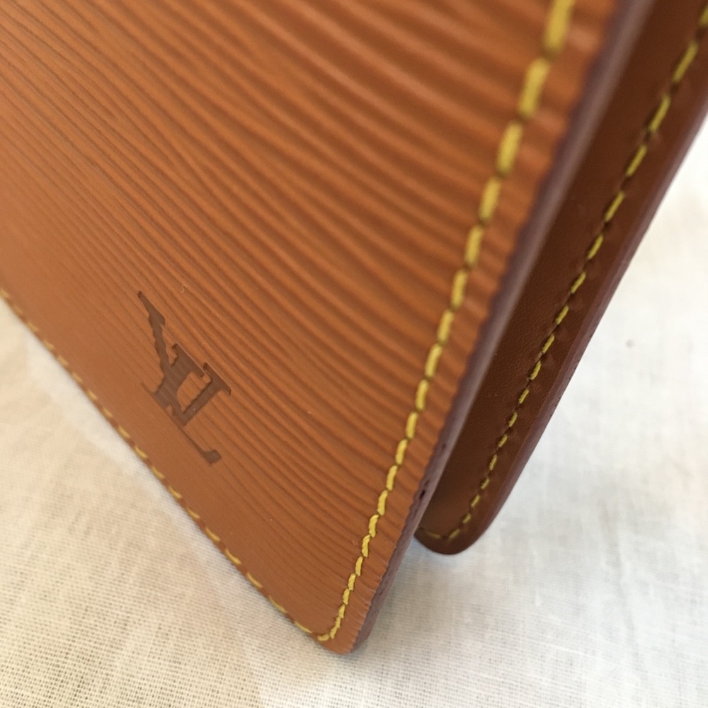 LV Epi leather pouchette Homme